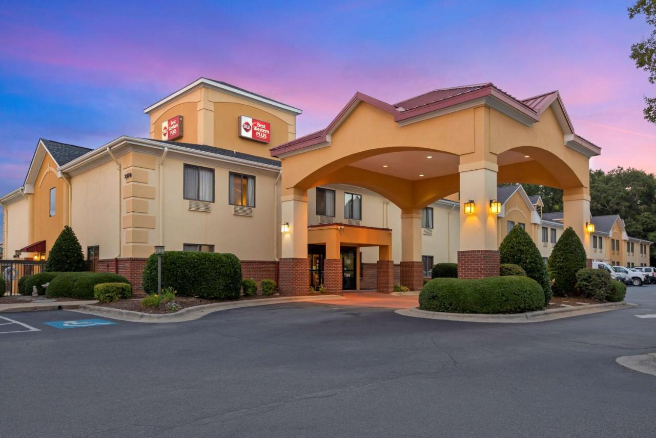 Best Western Plus Suites Greenville Exterior photo