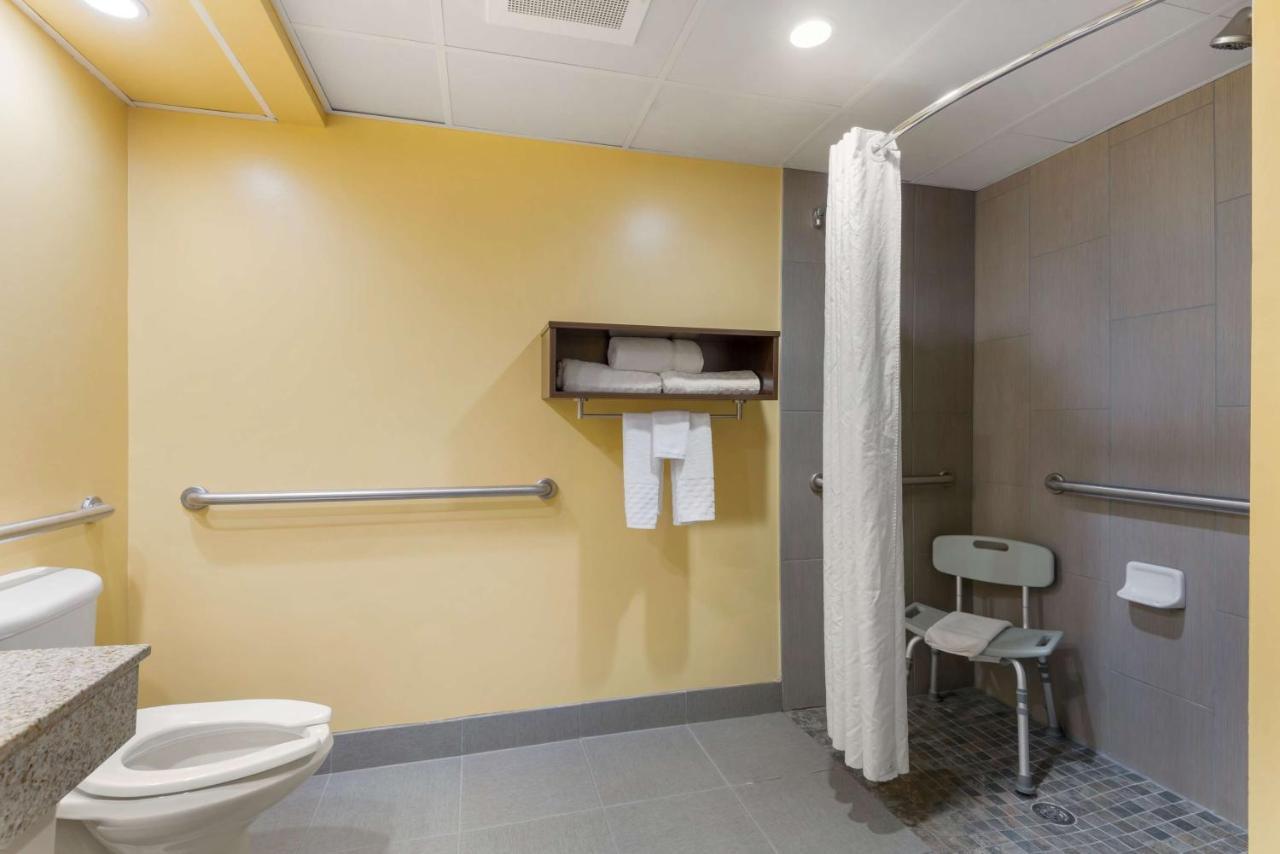 Best Western Plus Suites Greenville Exterior photo