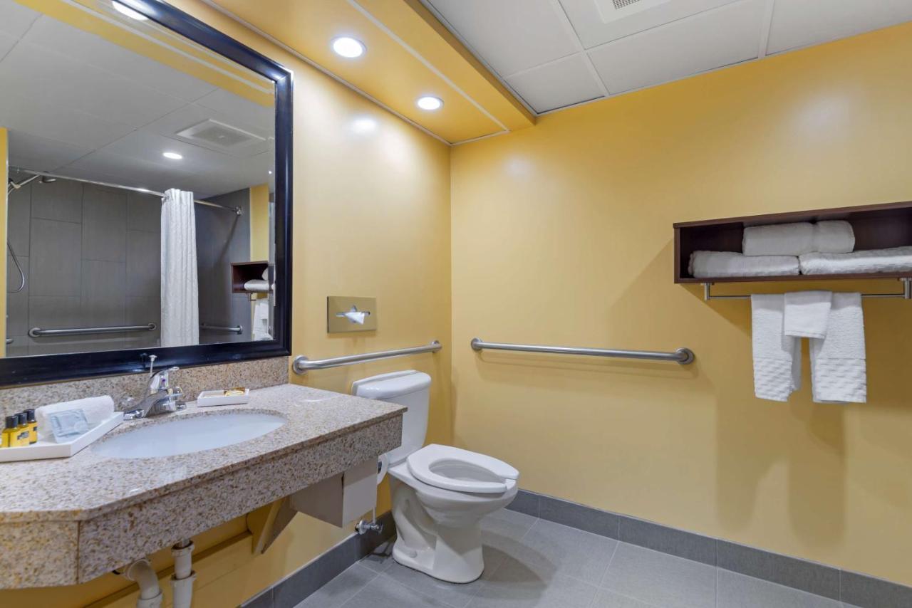 Best Western Plus Suites Greenville Exterior photo