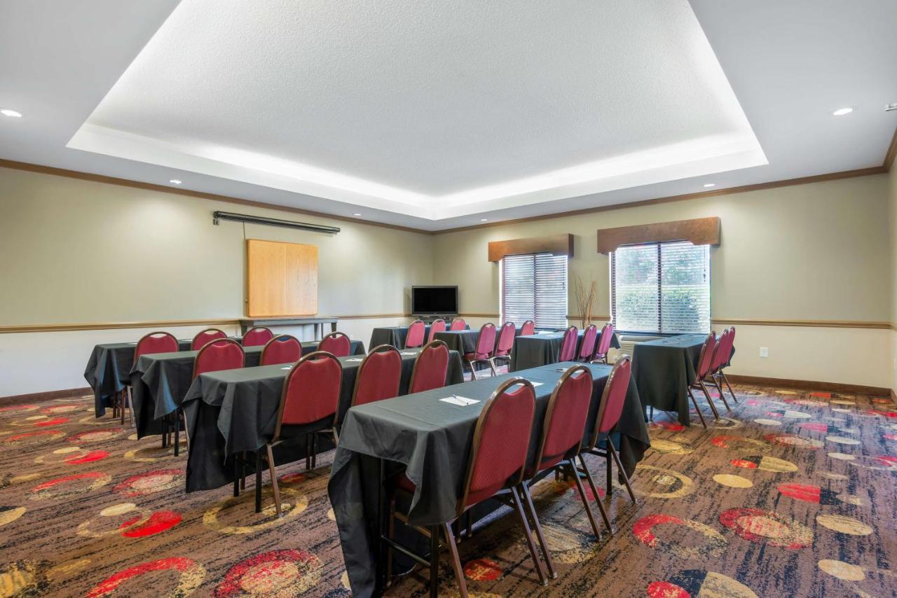 Best Western Plus Suites Greenville Exterior photo